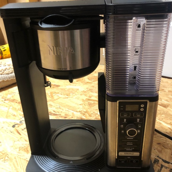 Ninja® Specialty Coffee Maker with Fold-Away Frother - Picture 1 of 1